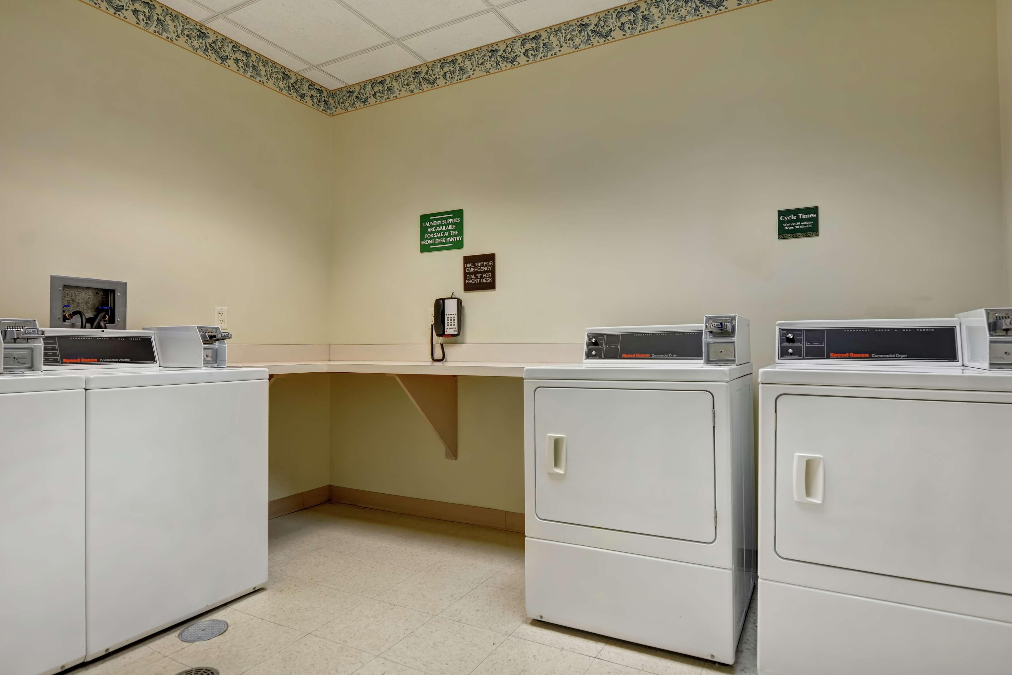 Hilton Garden Inn Appleton/Kimberly Bagian luar foto