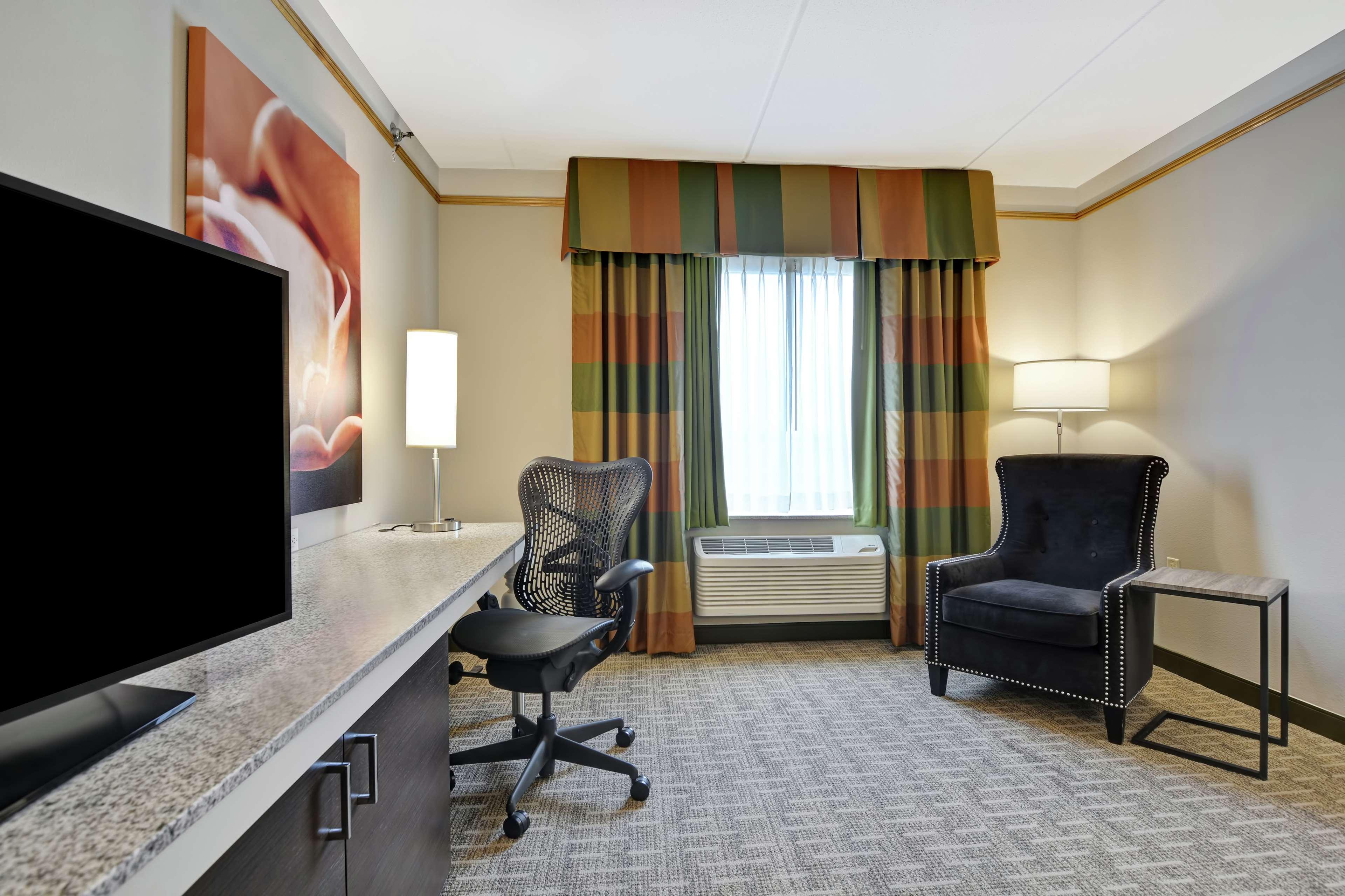 Hilton Garden Inn Appleton/Kimberly Bagian luar foto