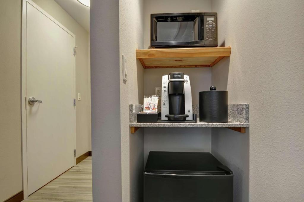 Hilton Garden Inn Appleton/Kimberly Bagian luar foto