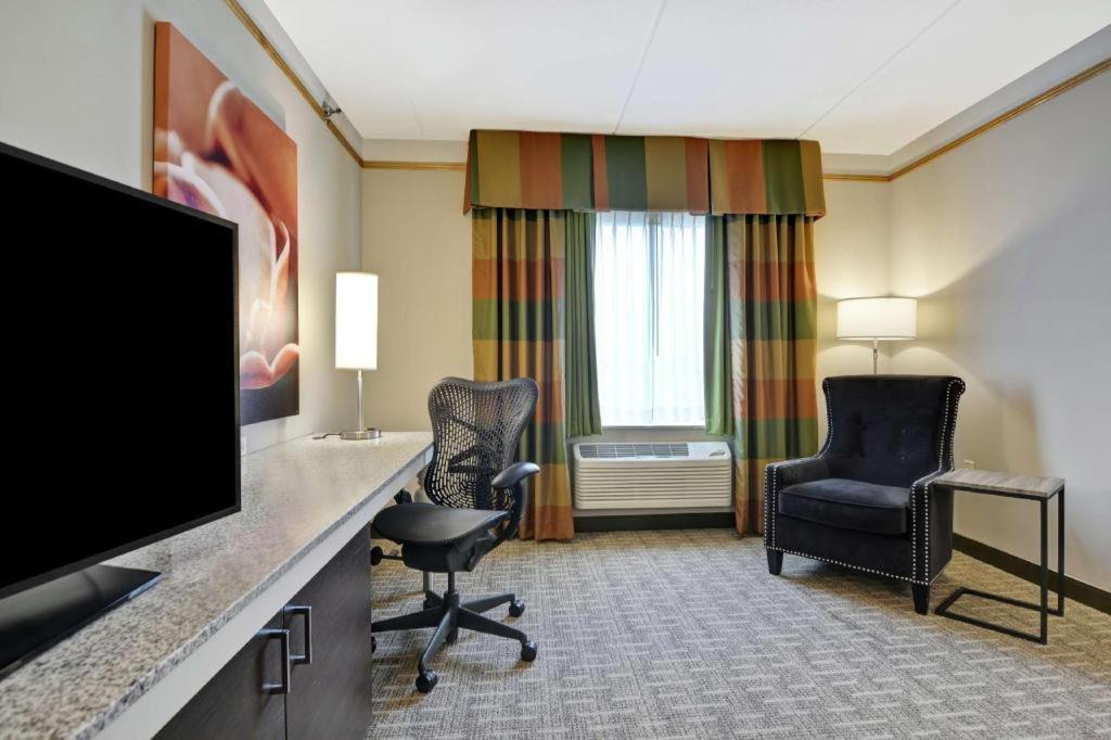 Hilton Garden Inn Appleton/Kimberly Bagian luar foto